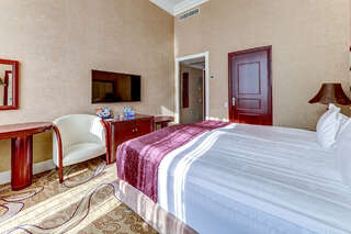 Гостиница Akyan Санкт-Петербург Двухместный номер Делюкс с 1 кроватью или 2 отдельными кроватями и балконом-10