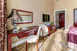 Гостиница Akyan Санкт-Петербург Двухместный номер Делюкс с 1 кроватью или 2 отдельными кроватями и балконом-6